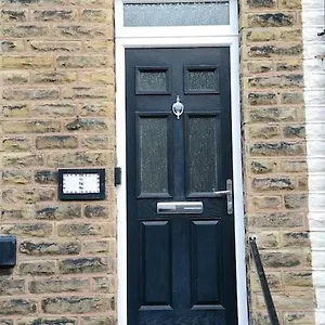 Apartment Delightful 2 Bed Town Centre House, Sleeps 4, Barnsley